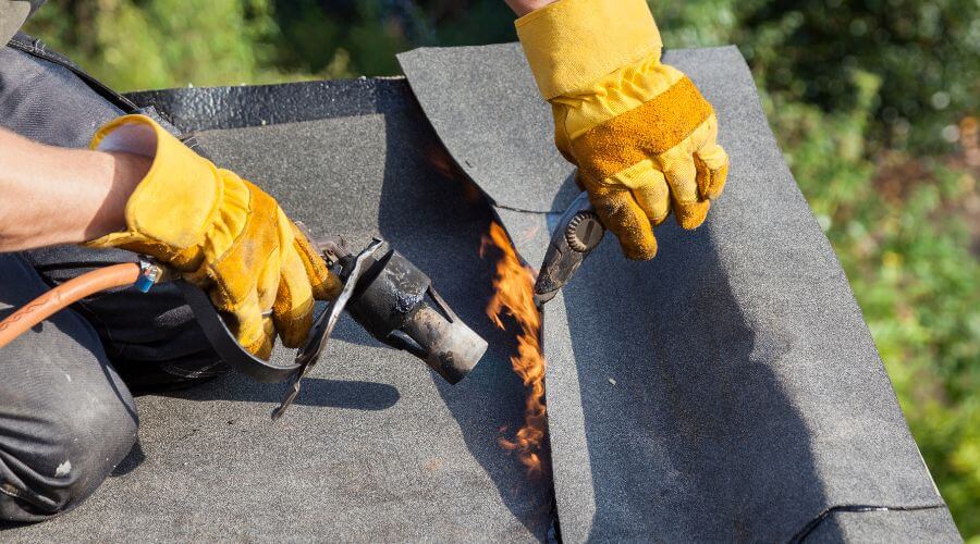 Professional gutter cleaning in Randolph, MS